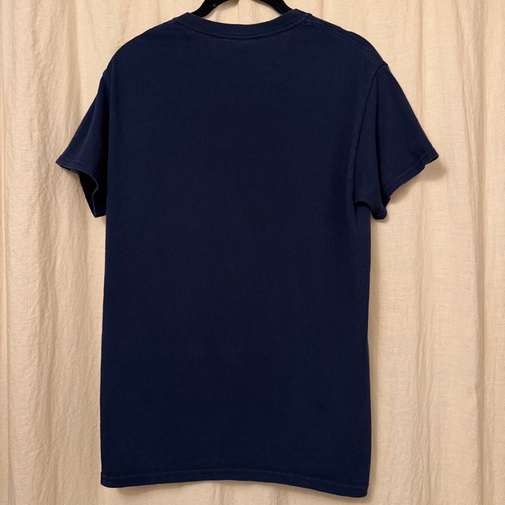 Middlebury Tee - Picture 3 of 5